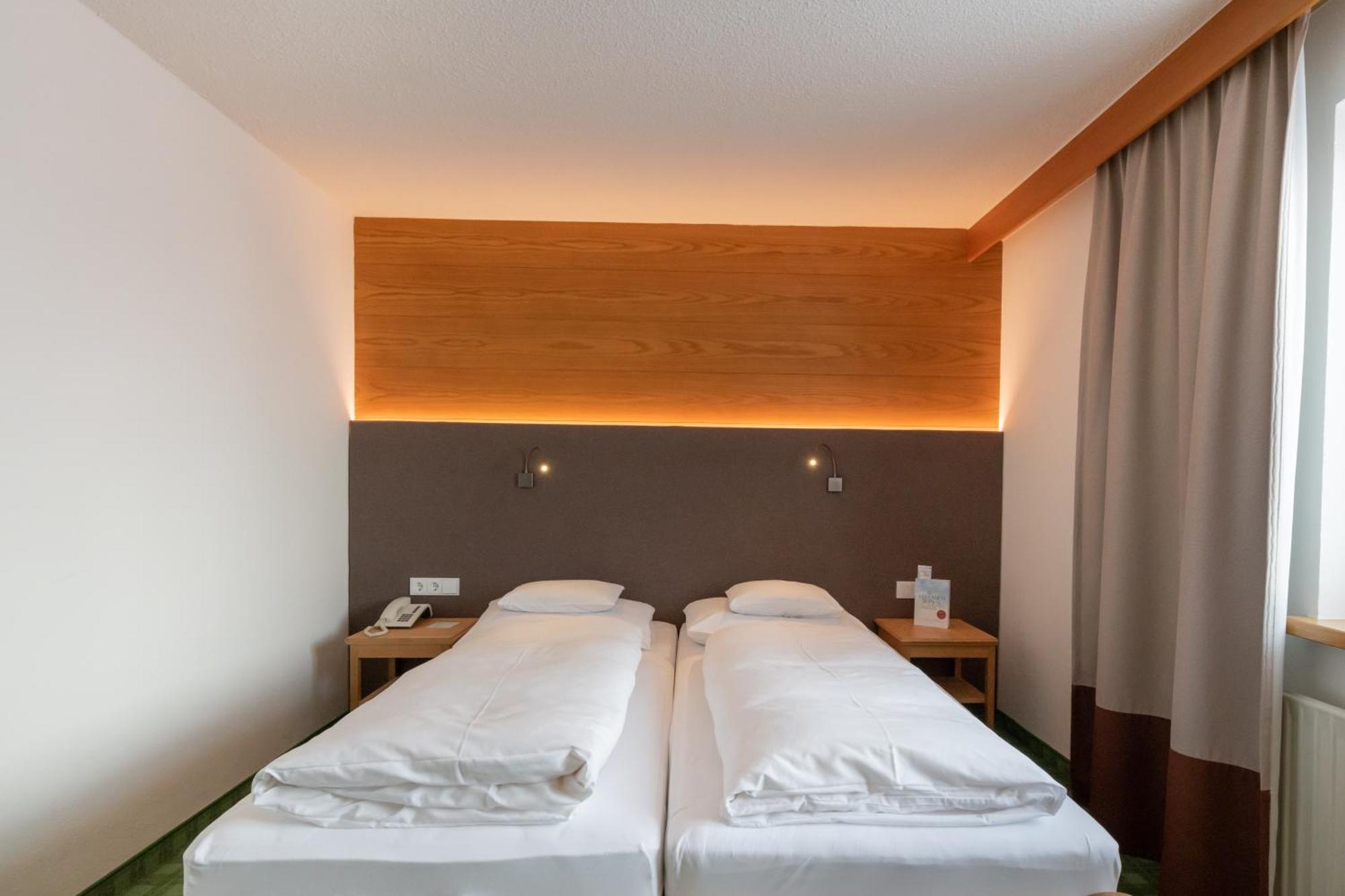 Hotel Walserberg Warth  Bilik gambar