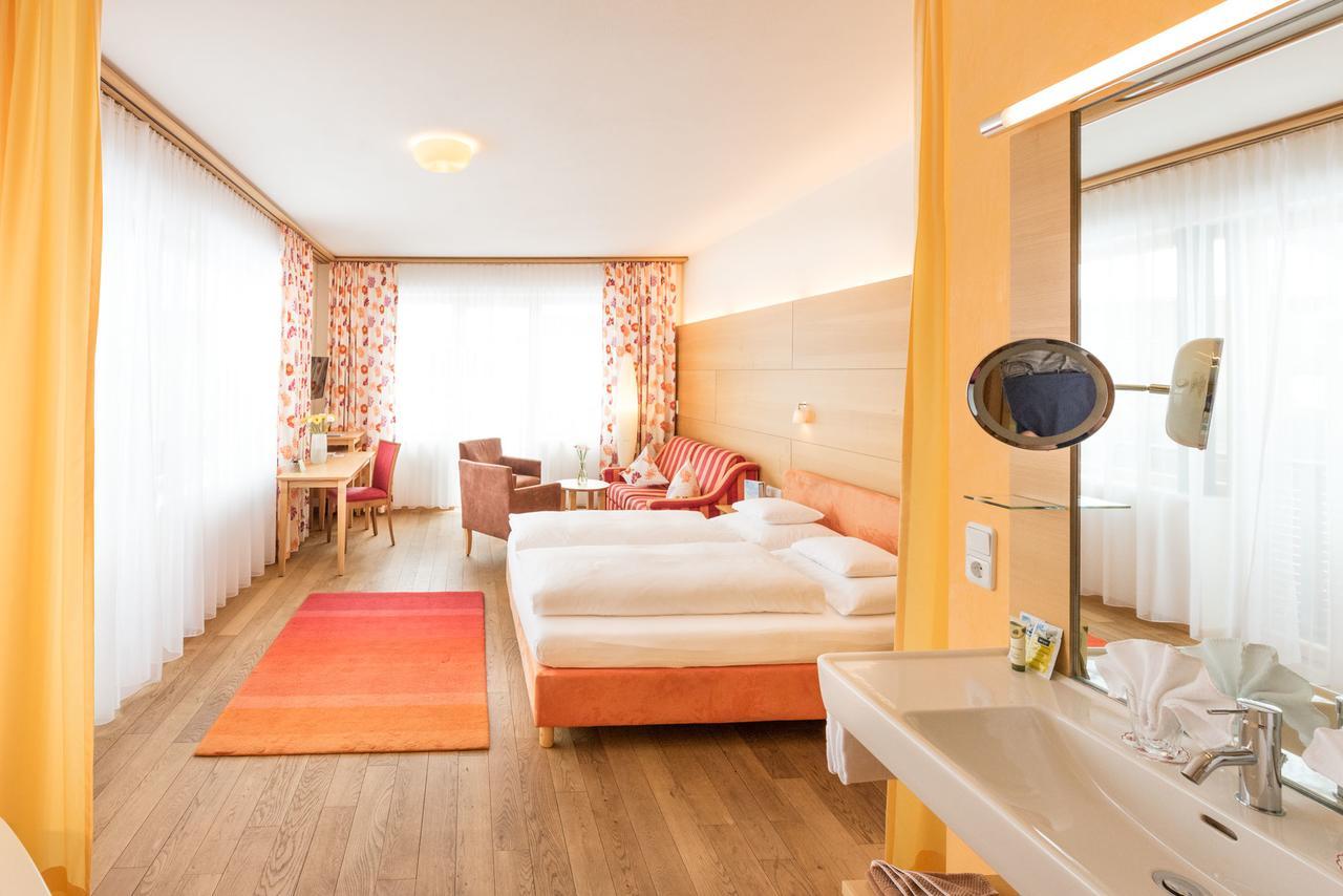 Hotel Walserberg Warth  Luaran gambar