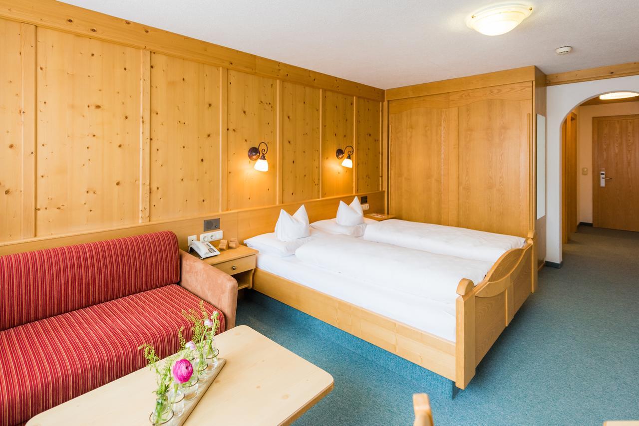 Hotel Walserberg Warth  Luaran gambar