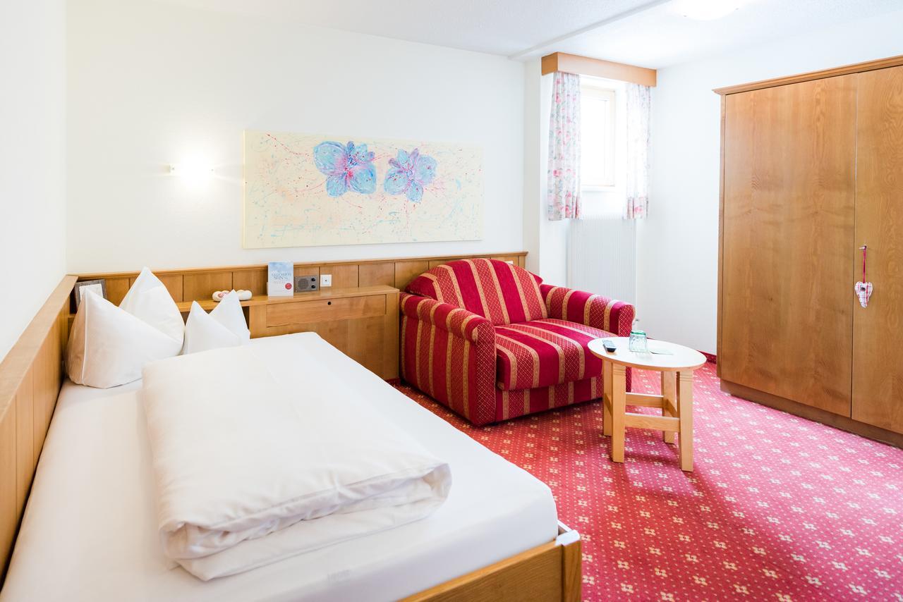 Hotel Walserberg Warth  Luaran gambar